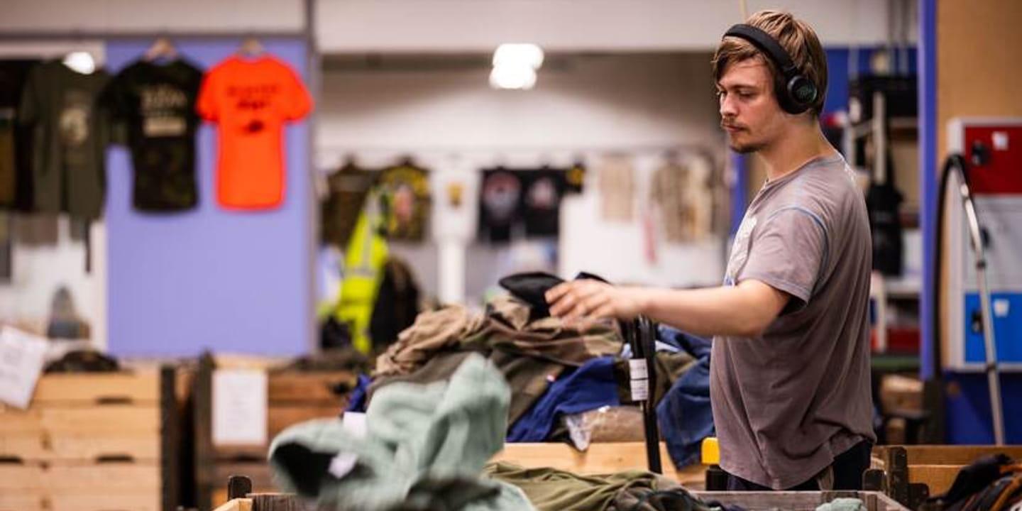 Rijksoverheid zet in op meer hergebruik en verwerking van kleding