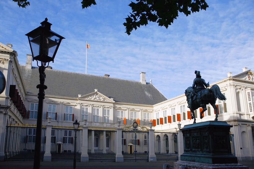 Foto van de buitenkant van Paleis Noordeinde.