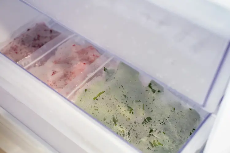 Overweeg ook groenten en fruit uit blik, pot of de vriezer