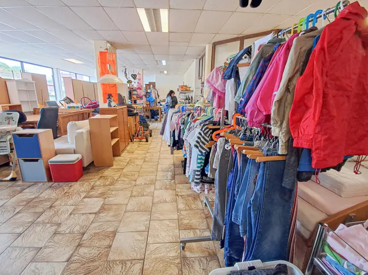Geef spullen weg die je niet meer nodig hebt