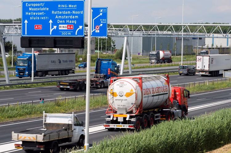 Stap over op een schonere vrachtwagen